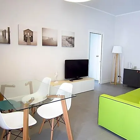Hotel New & Modern On The Sea 4*