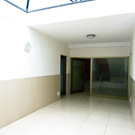 Hotel New & Modern On The Sea 4*